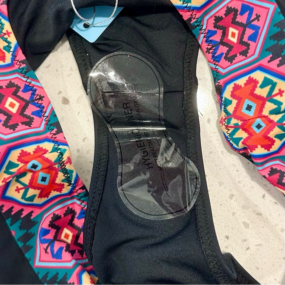 NWT Black and Multicolor Women's Swimwear Set - Size: Medium - Picture 7 of 15